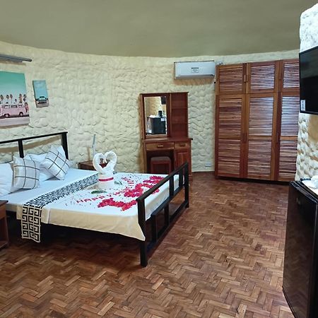 Midnite Inn Panglao City Exterior foto