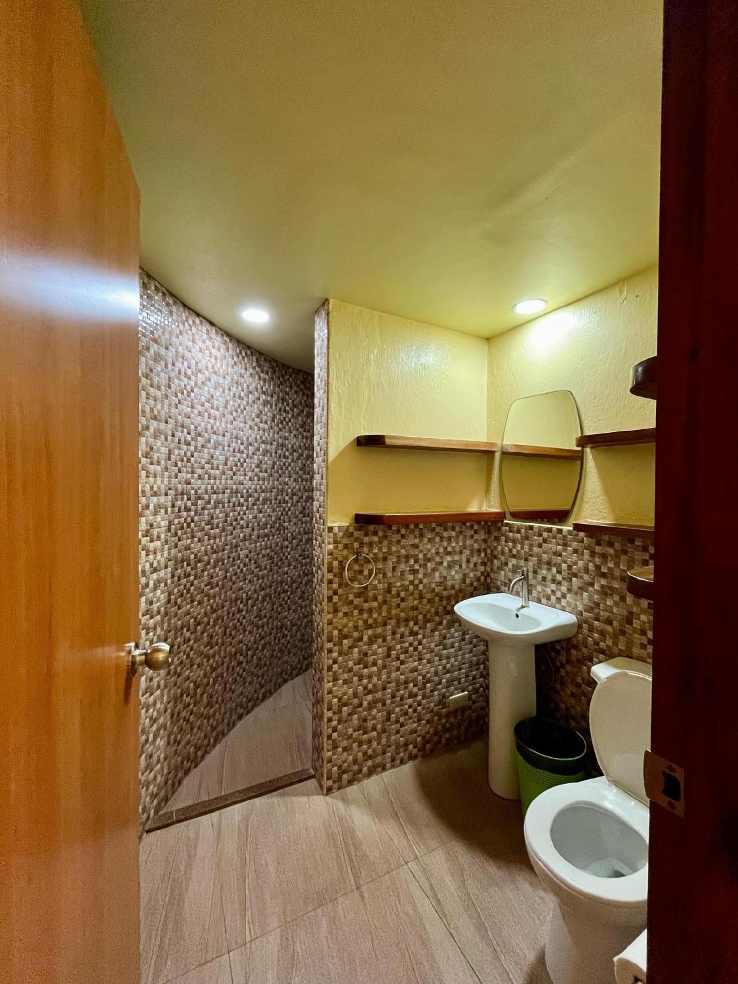 Midnite Inn Panglao City Exterior foto