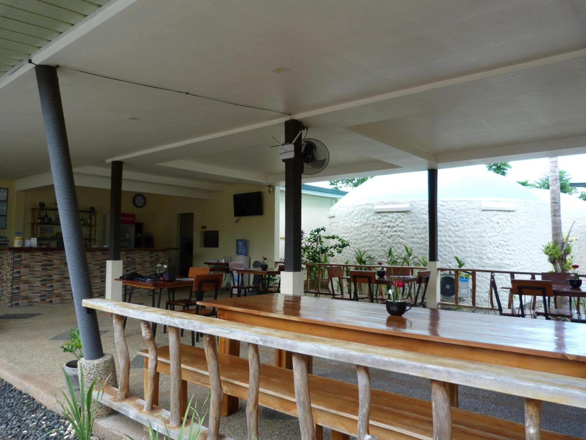Midnite Inn Panglao City Exterior foto